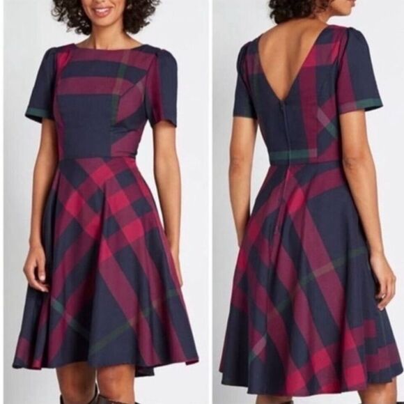ModCloth Dresses & Skirts - ModCloth Women's Plaid Fit & Flare Midi Dress Size 6 Multicolor